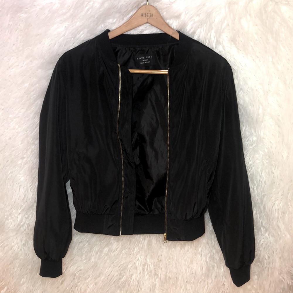 black bomber jacket